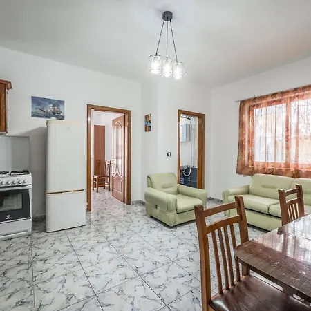 House Apartment *