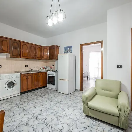 House Apartment *