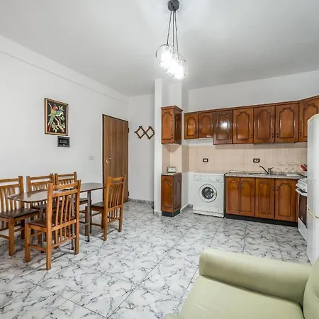 House Apartment *